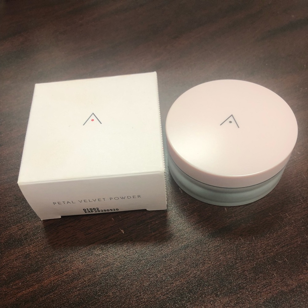 Althea Petal Velvet Powder